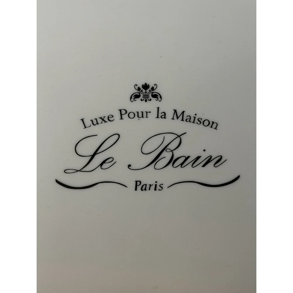 KASSATEX LUXE POUR LA MAISON LE BAIN PARIS FRANCE WHITE PLATINUM TISSUE HOLDER